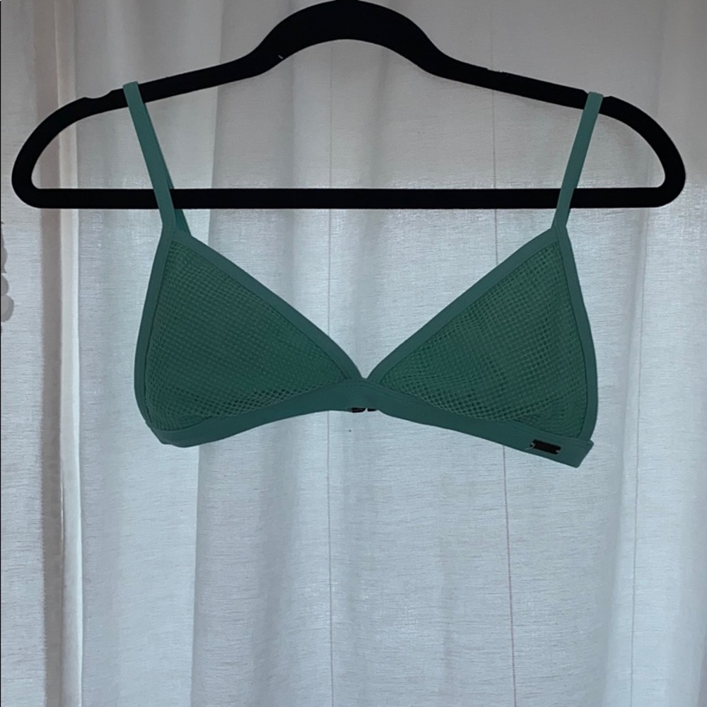 Reversible foxy bikini top